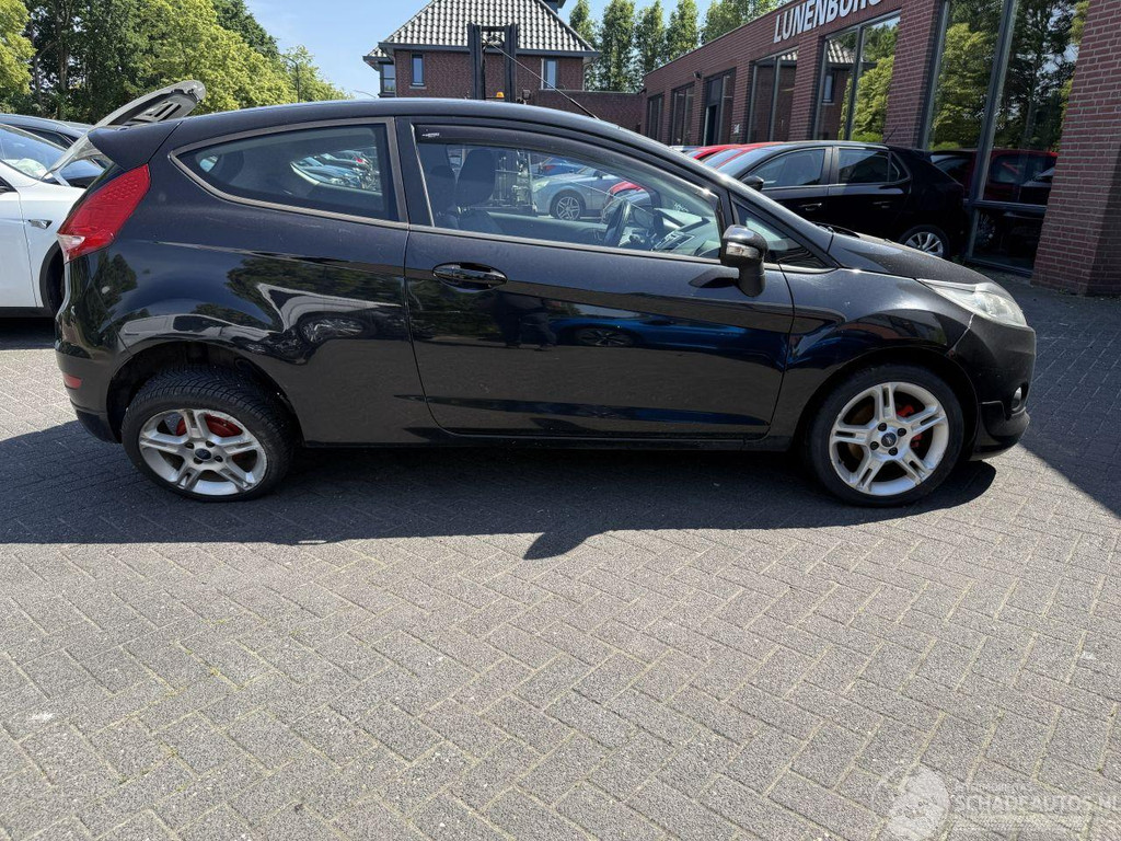 Ford Fiesta 1.4 Trend (Hatchback 3-dr.) 53760487-1.jpg | Lunenburg Auto’s