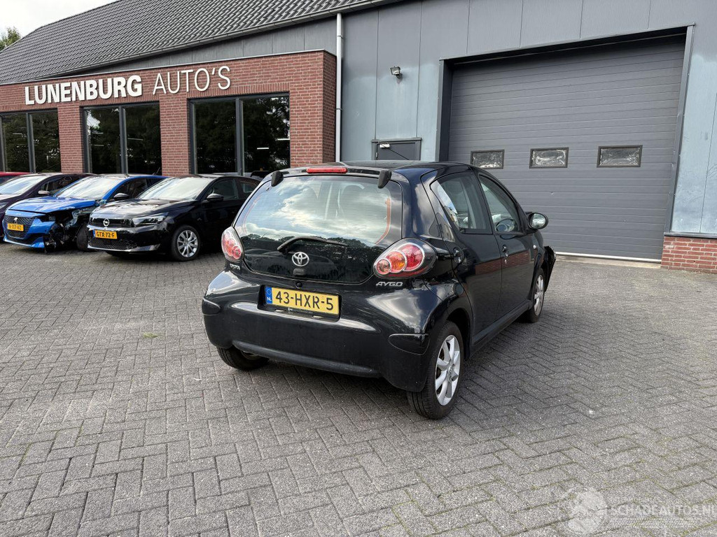 Toyota Aygo 1.0-12V AIRCO (Hatchback 5-dr.) 54215350-0.jpg | Lunenburg Auto’s