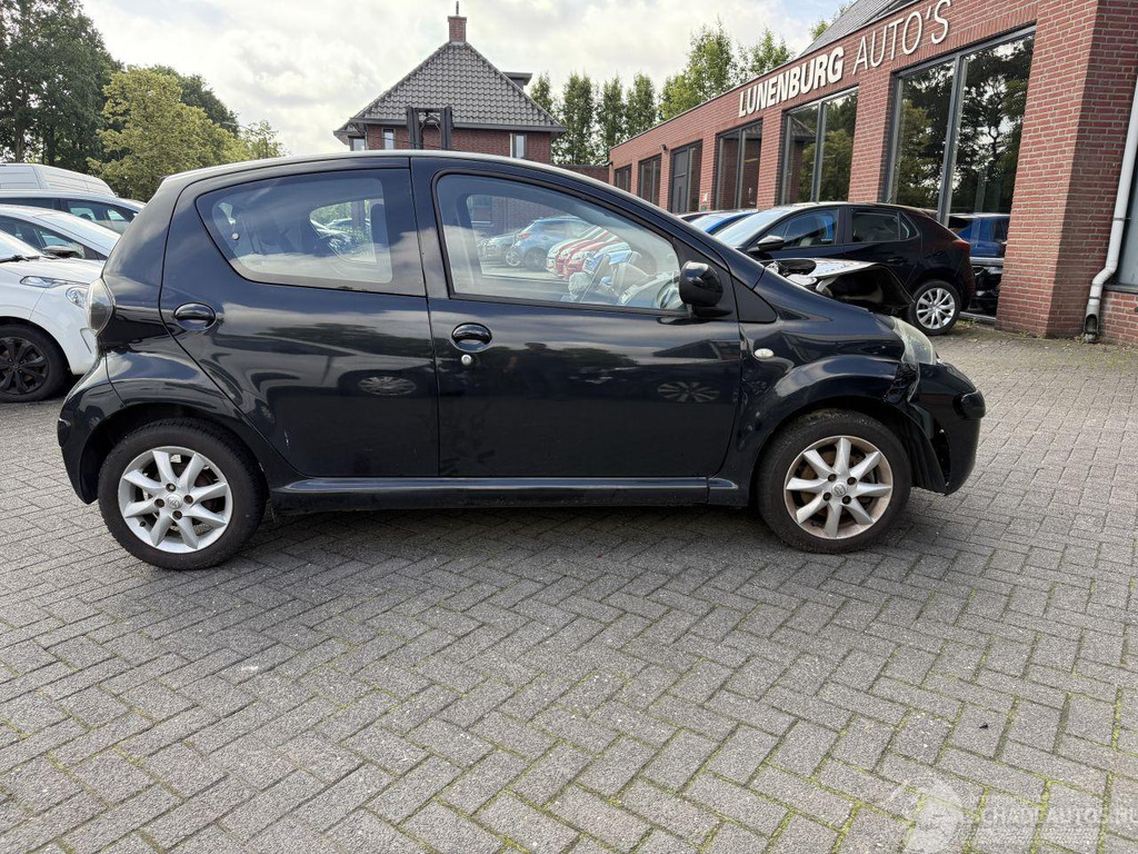Toyota Aygo 1.0-12V AIRCO (Hatchback 5-dr.) 54215350-1.jpg | Lunenburg Auto’s